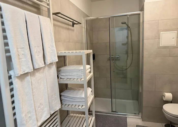 Apartment Luxury With Patio - Free Parking *