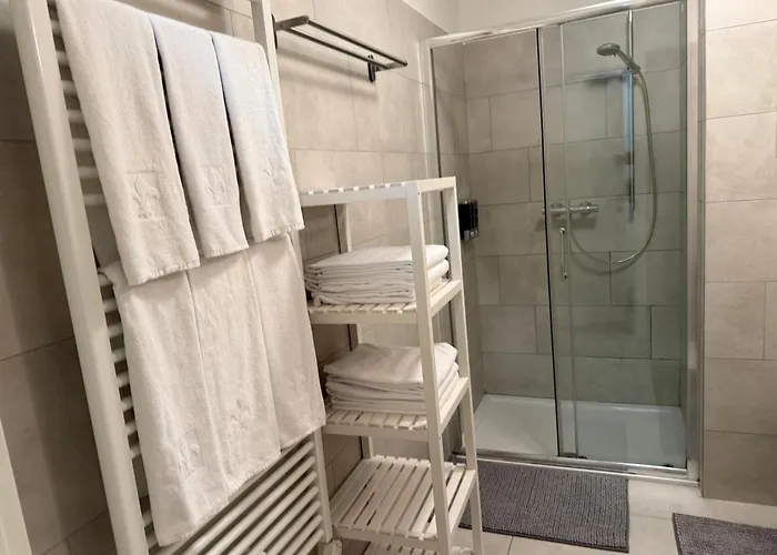 Apartment Luxury With Patio - Free Parking Vienna