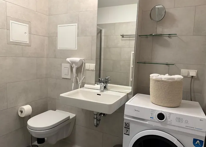 Luxury With Patio - Free Parking Apartment Vienna