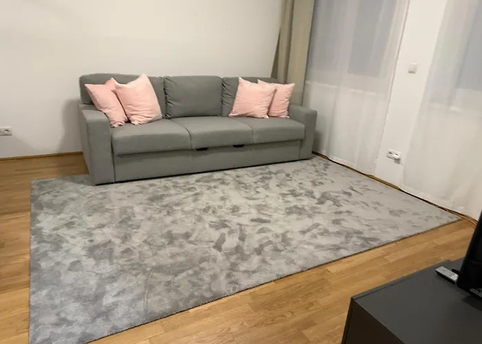 Luxury With Patio - Free Parking *