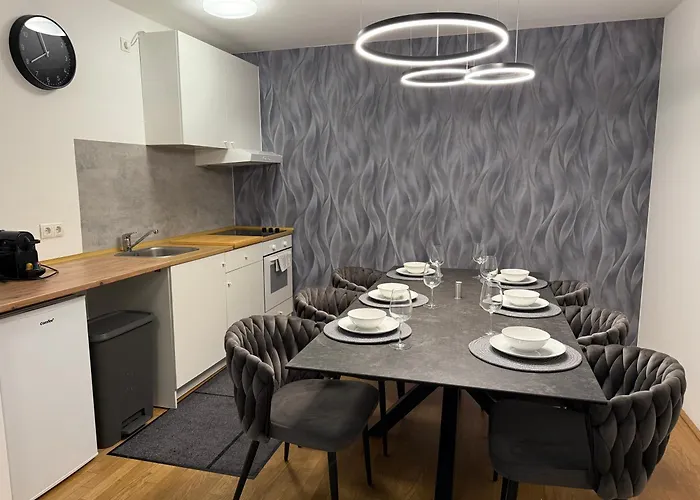 Apartment Luxury With Patio - Free Parking *