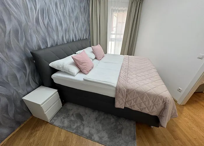 Apartment Luxury With Patio - Free Parking