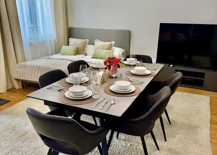 Apartment Luxury With Patio - Free Parking